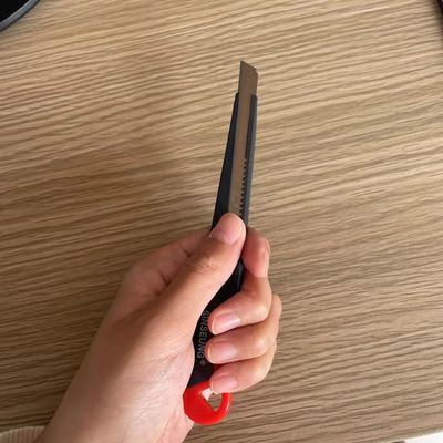 Buy Retractable Utility Knives With SK2 Steel Blades For Car Films And Plastic Sheets online manufacture