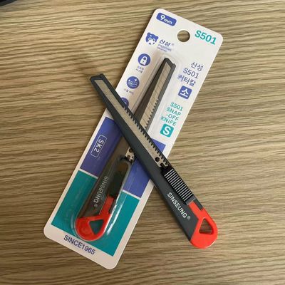 Buy Iron Handle Retractable Utility Knife With Replaceable SK2 Steel Snap Off Blades online manufacture