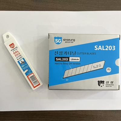 Buy Accurate Cutting 18mm Cutter Blades 8 Segments for Cuts and Varying Replacement Frequency online manufacture