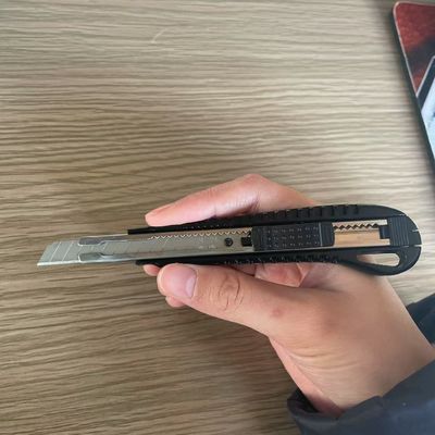 Snap Off Blade 9mm Utility Knives With Plastic Handle And 1 Blade Included