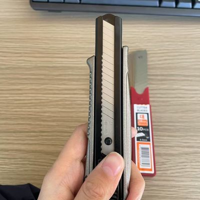 14 Segments Versatile 18mm Snap Off Blades Bulk SK2 High Carbon Steel