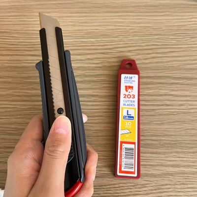 0.5mm Thickness Silver 18mm Cutter Blades for and Consistent Industrial Cuts