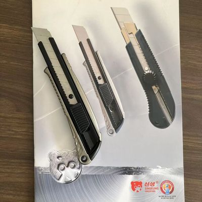 Black Handle Red Tail Compatibility 18mm Drywall Utility Knife For Standard Blades