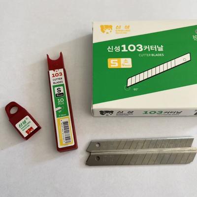 Cutting Paper Get 9mm Cutter Blades with 0.38mm Blade Thickness and High Carbon Steel Material