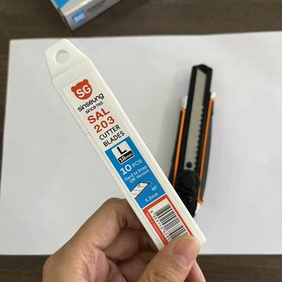 Cutting Rubber with 18mm Cutter Blades Silver Width 18mm