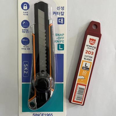 18mm Ergonomic Design Snap Off Blade Knife With Black And Orange Handle